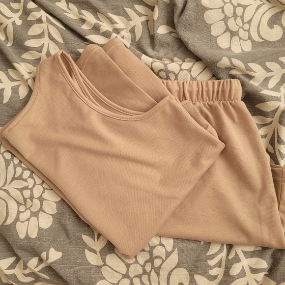 Lounge Set - Picture 4 of 4